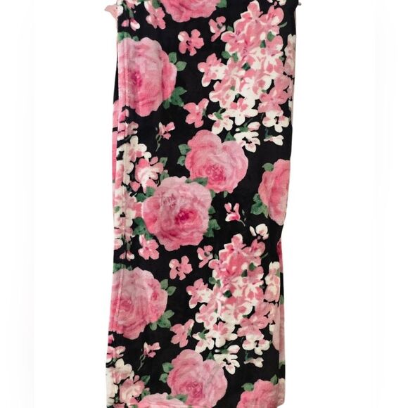Betsey Johnson Floral Plush Throw Blanket - Picture 2 of 6